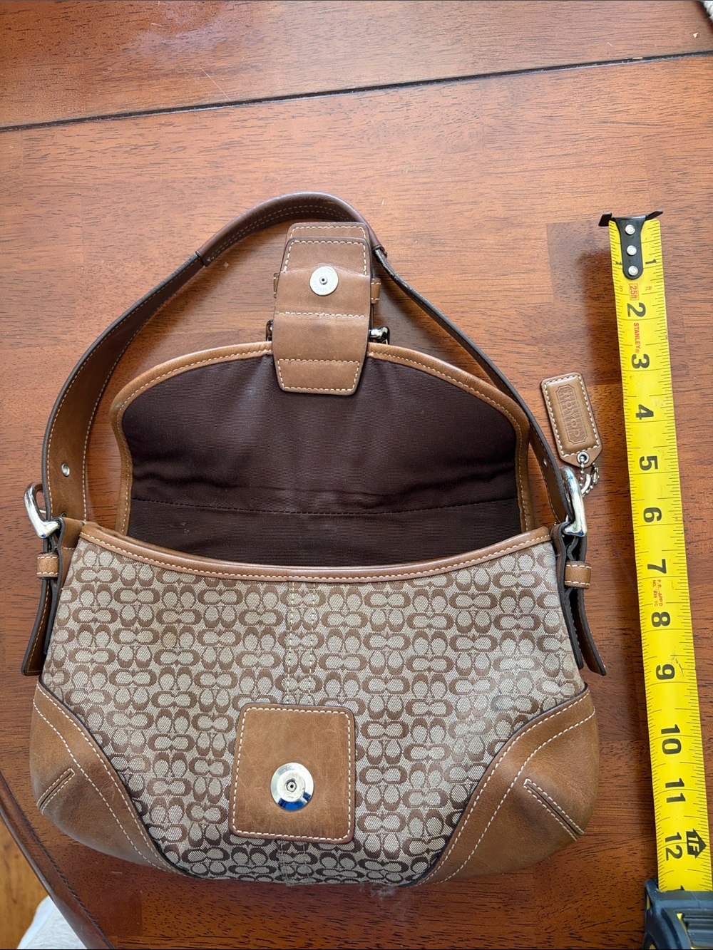 Coach Tan Signature Canvas Shoulder Bag with Brown Leather Trim - Picture 4 of 12